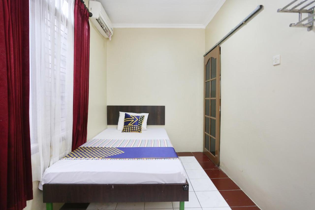 SPOT ON 2358 Aster Homestay Melati Eksteriør billede